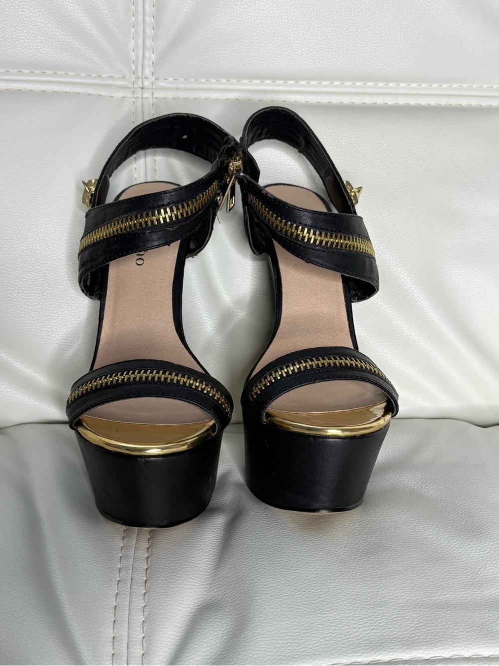 Zigi Soho Black Platform Sandals with Gold Zip Accents - Picture 8 of 9
